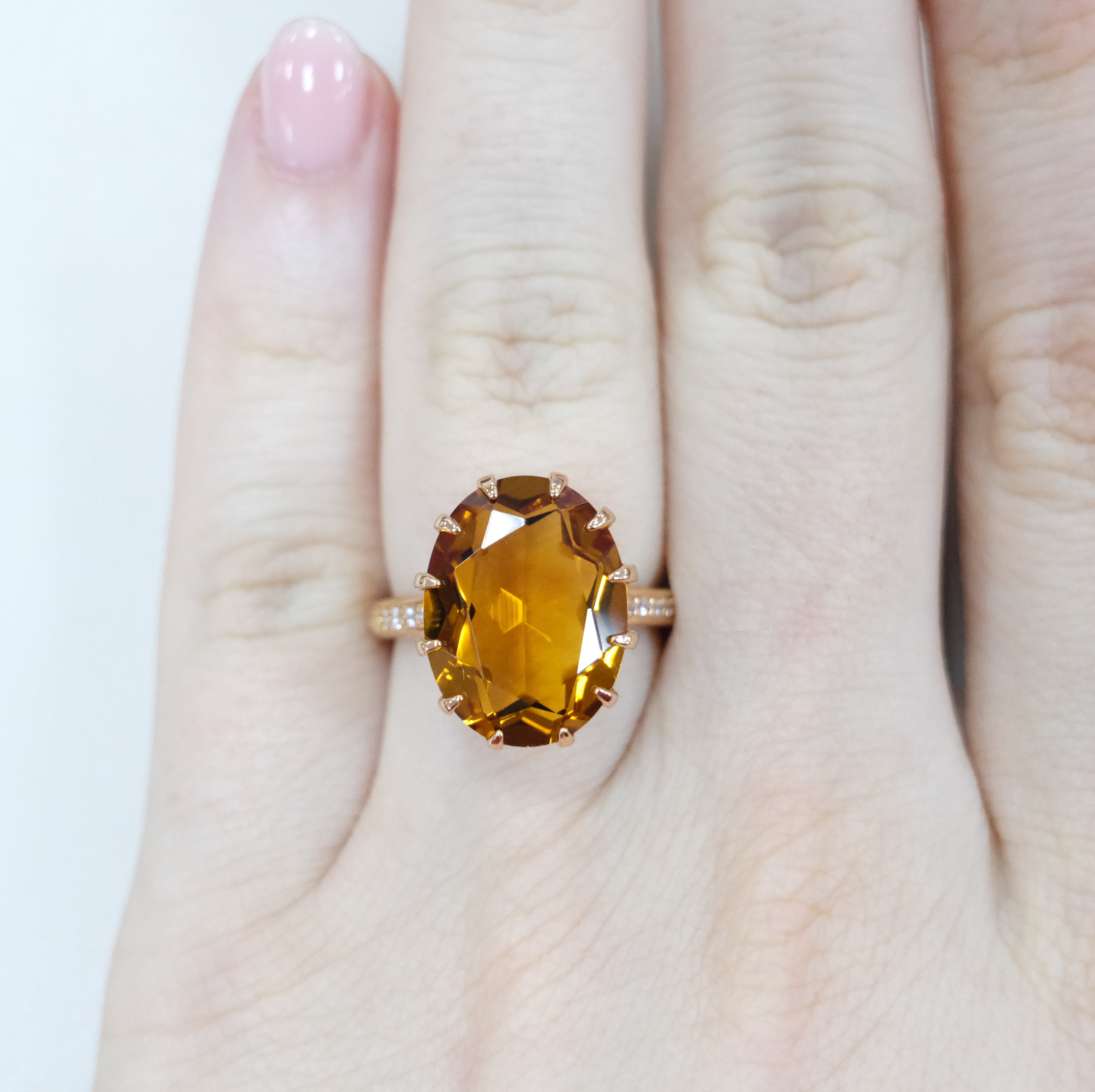 Серебряное кольцо с цитрином